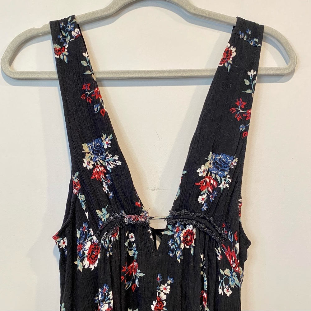American Threads Low Cut Flowy Floral Dress - Size Small - Picture 4 of 16